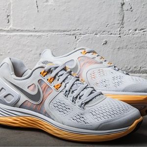 Women’s Nike Lunar Eclipse 4 Sz 10 Platinum and Mango
